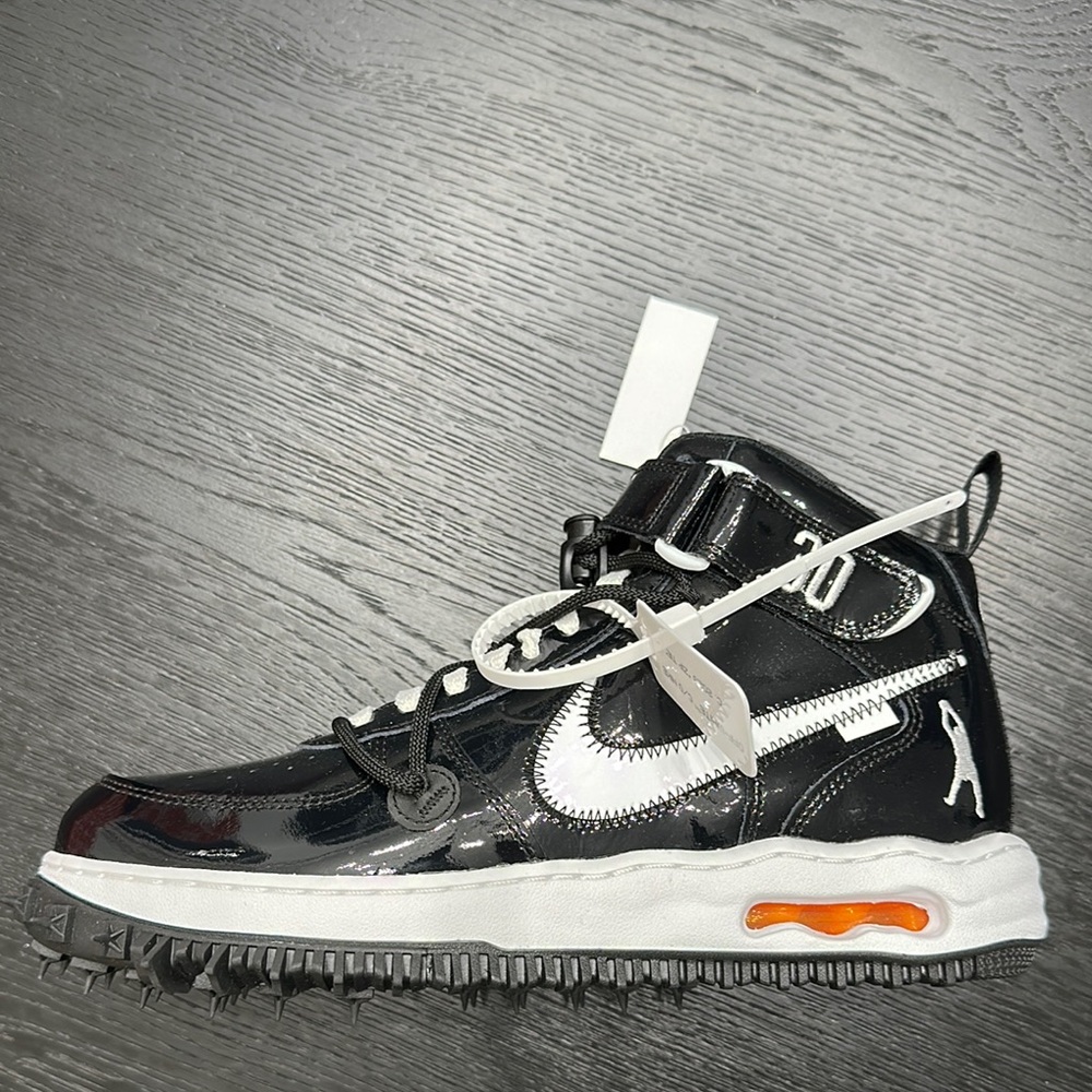 Nike Off-White Black and White Athletic Shoes